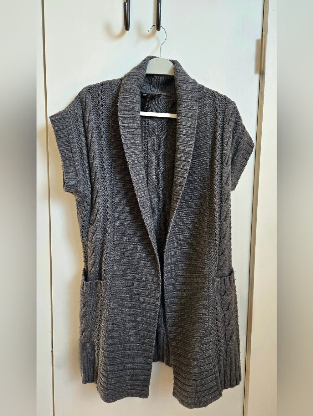 BCBGMaxAzria Dark Gray Cable Knit Open Front Sleeveless Cardigan
